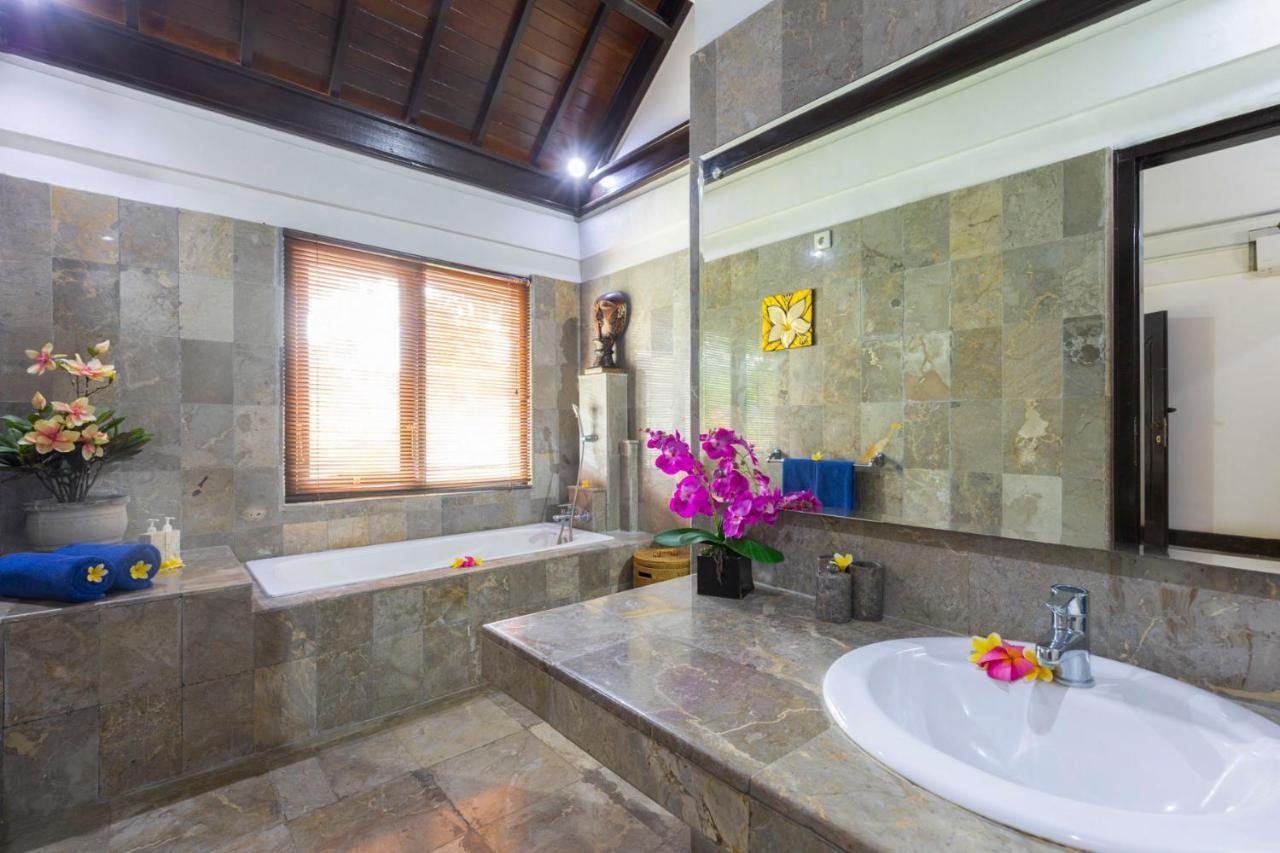 Villa Kibbi Семиняк Екстериор снимка