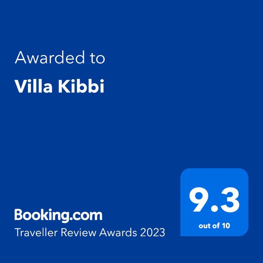 Villa Kibbi Семиняк Екстериор снимка