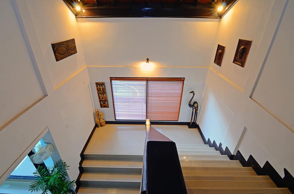 Villa Kibbi Семиняк Екстериор снимка